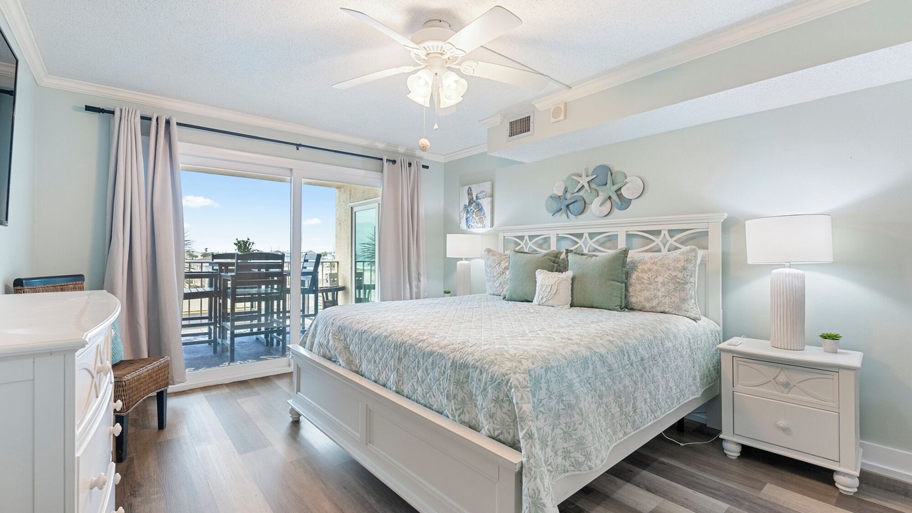 Photo of Bedroom in Crescent Beach