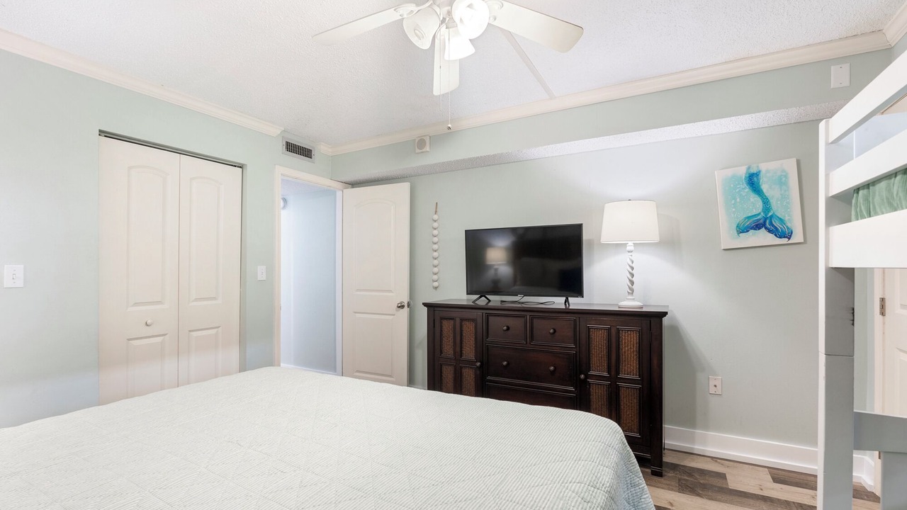 Photo of Bedroom in Crescent Beach