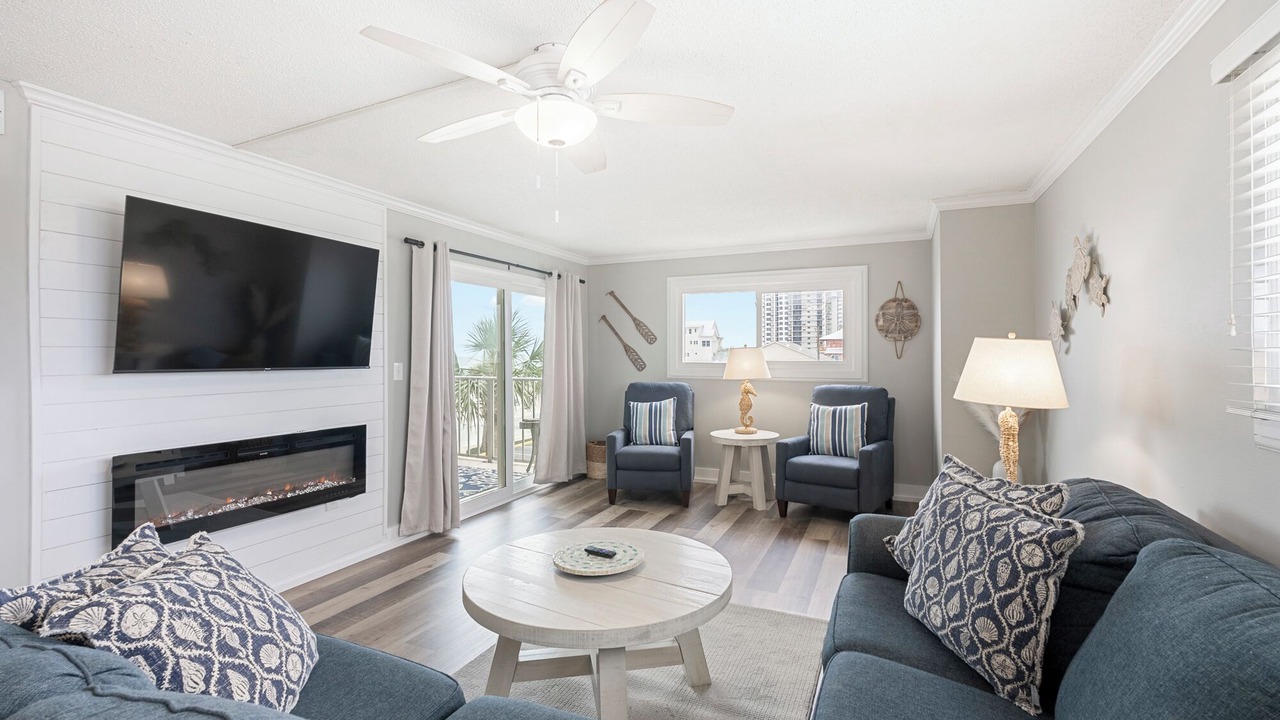 Photo of Livingroom in Crescent Beach