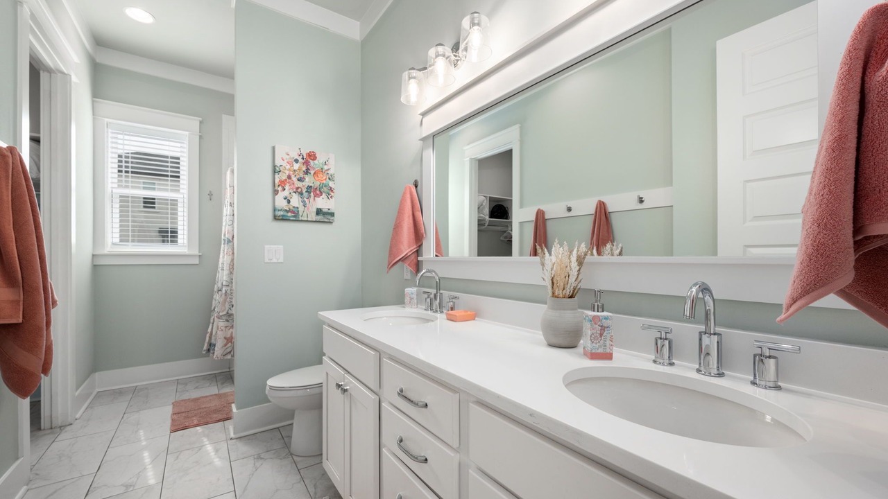 Photo of Bathroom in Emerald Waters Village