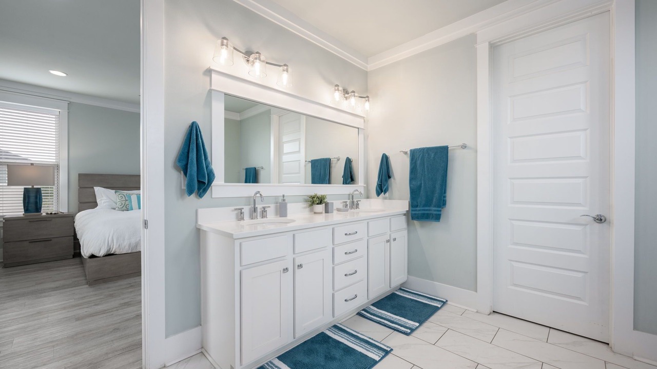 Photo of Bathroom in Emerald Waters Village