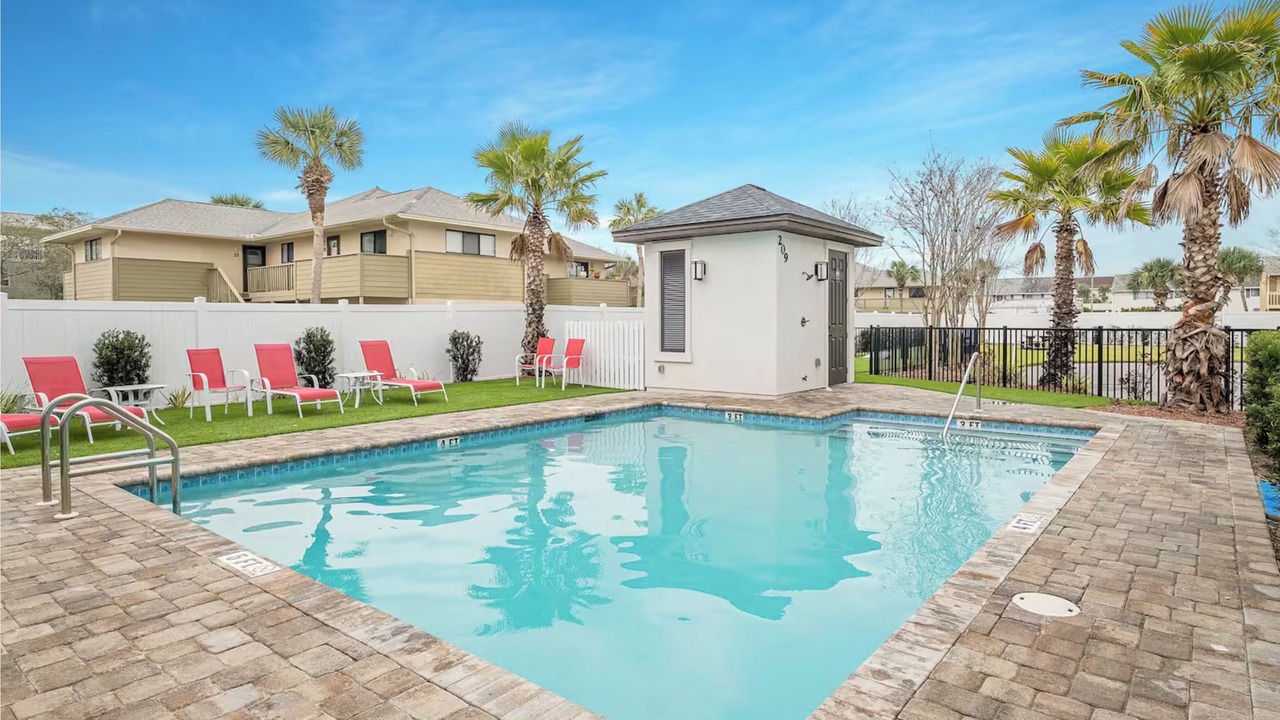 Photo of Outdoor in Emerald Waters Village