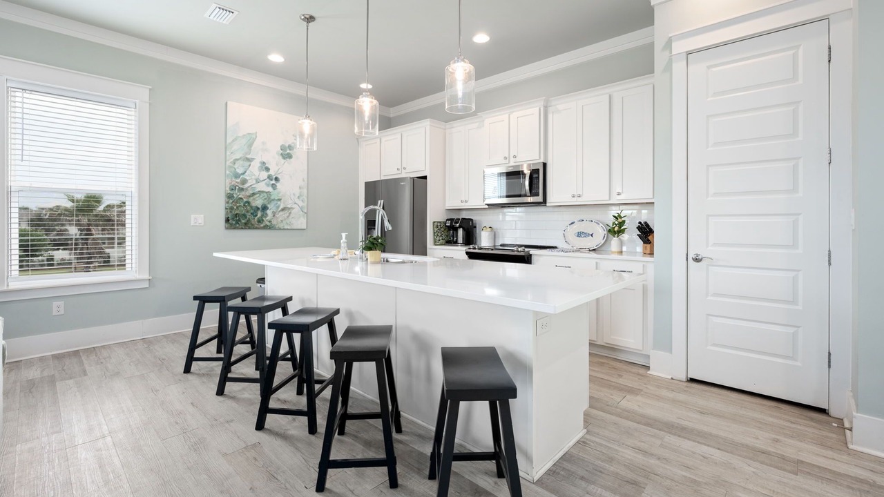Photo of Kitchen in Emerald Waters Village