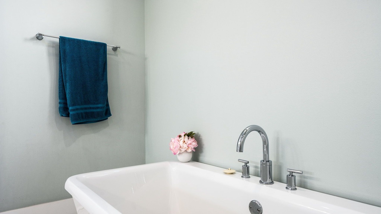 Photo of Bathroom in Emerald Waters Village