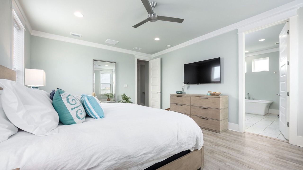 Photo of Bedroom in Emerald Waters Village