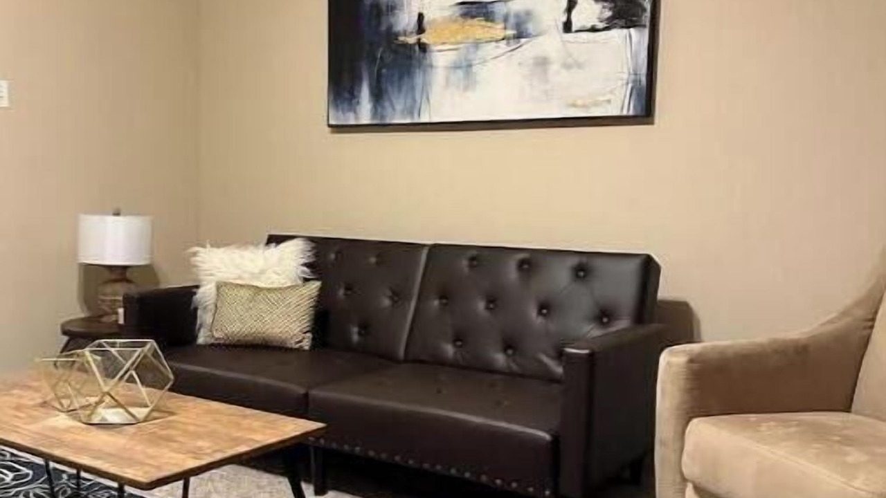 Photo of Livingroom in Whitney