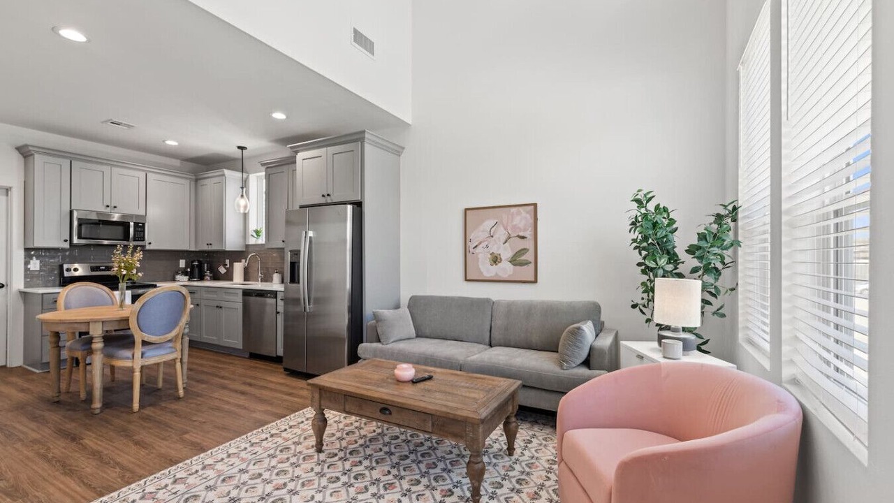 Photo of Livingroom in Lafayette