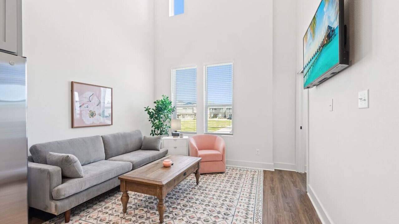 Photo of Livingroom in Lafayette