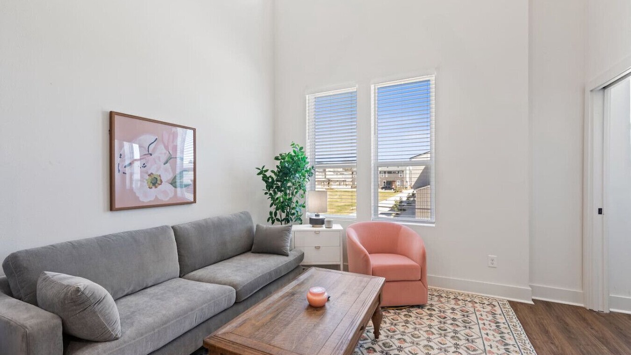 Photo of Livingroom in Lafayette
