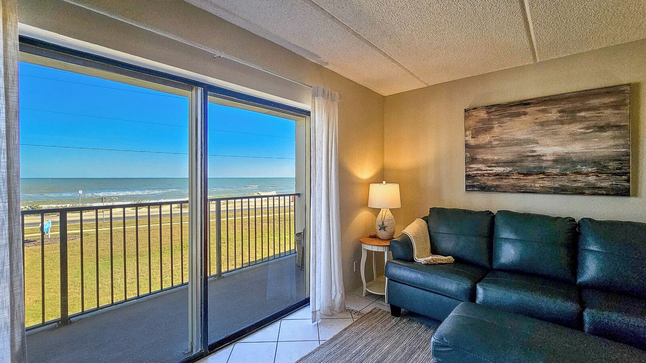 Photo of Livingroom in Ormond By The Sea Palt
