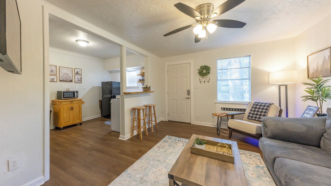 Photo of Livingroom in Benton