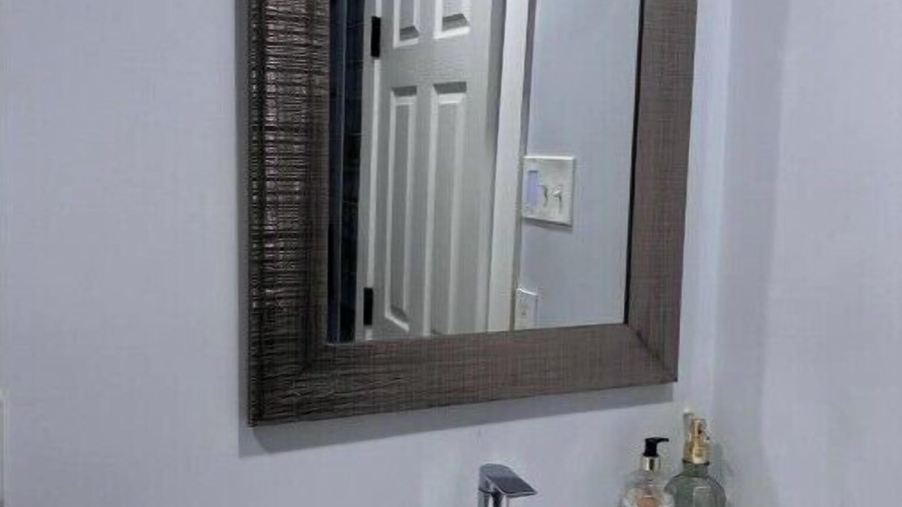 Photo of Bathroom in Kenner - Louis Armstrong International Airport