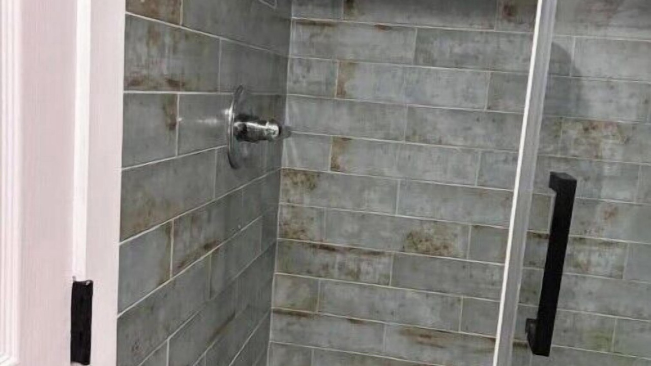 Photo of Bathroom in Kenner - Louis Armstrong International Airport