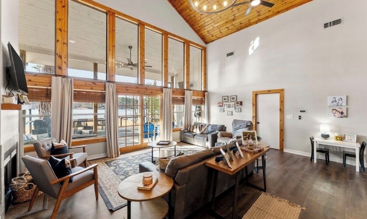 Photo of Livingroom in Gladewater
