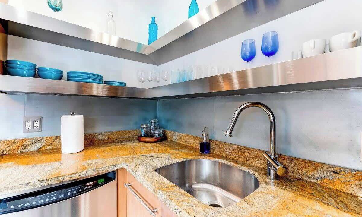 Photo of Kitchen in Hendricks and Venice Isles