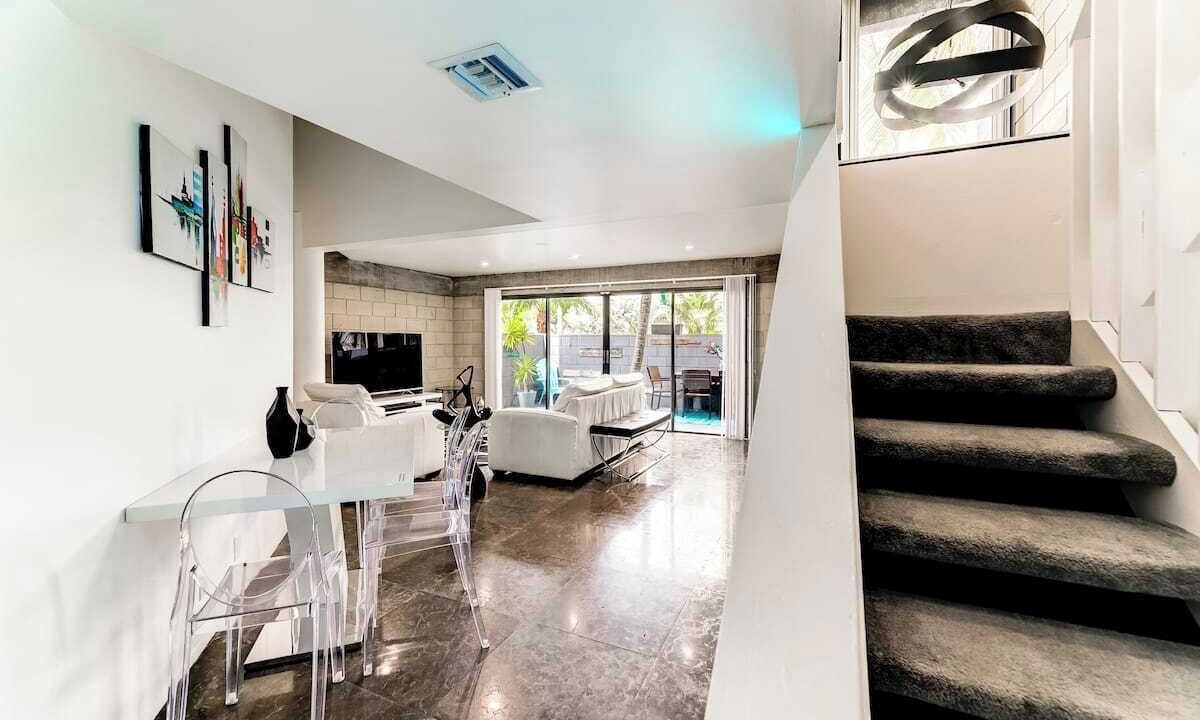 Photo of Livingroom in Hendricks and Venice Isles