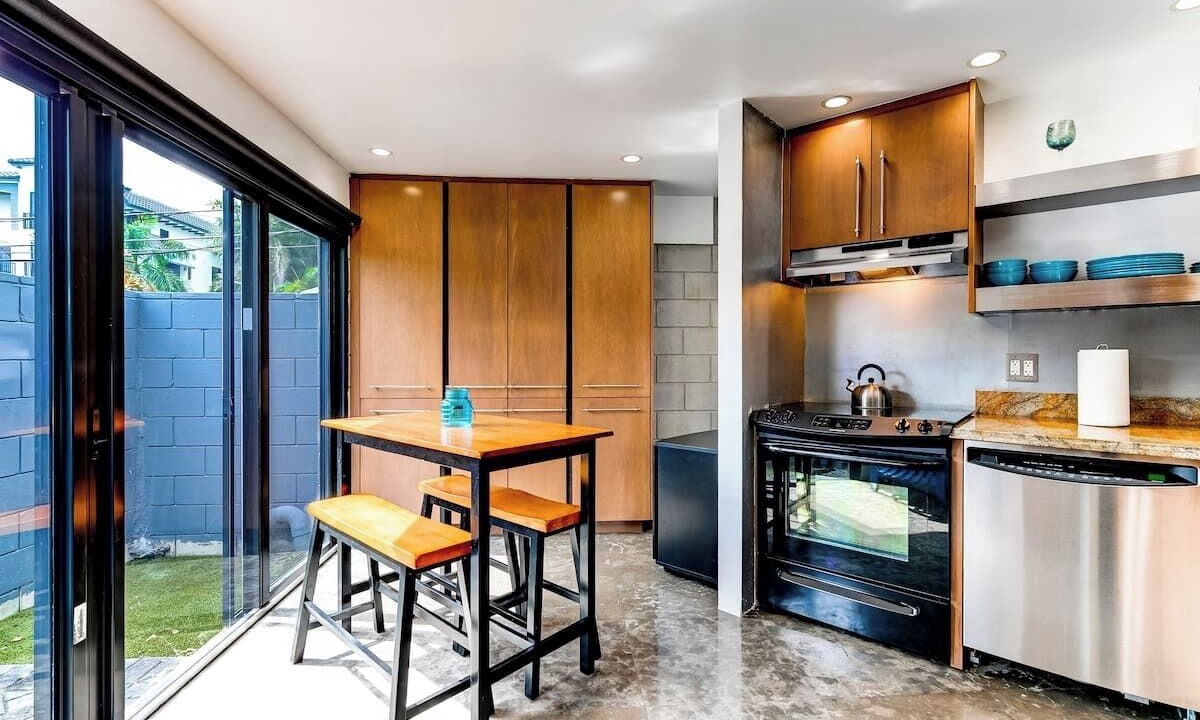 Photo of Kitchen in Hendricks and Venice Isles