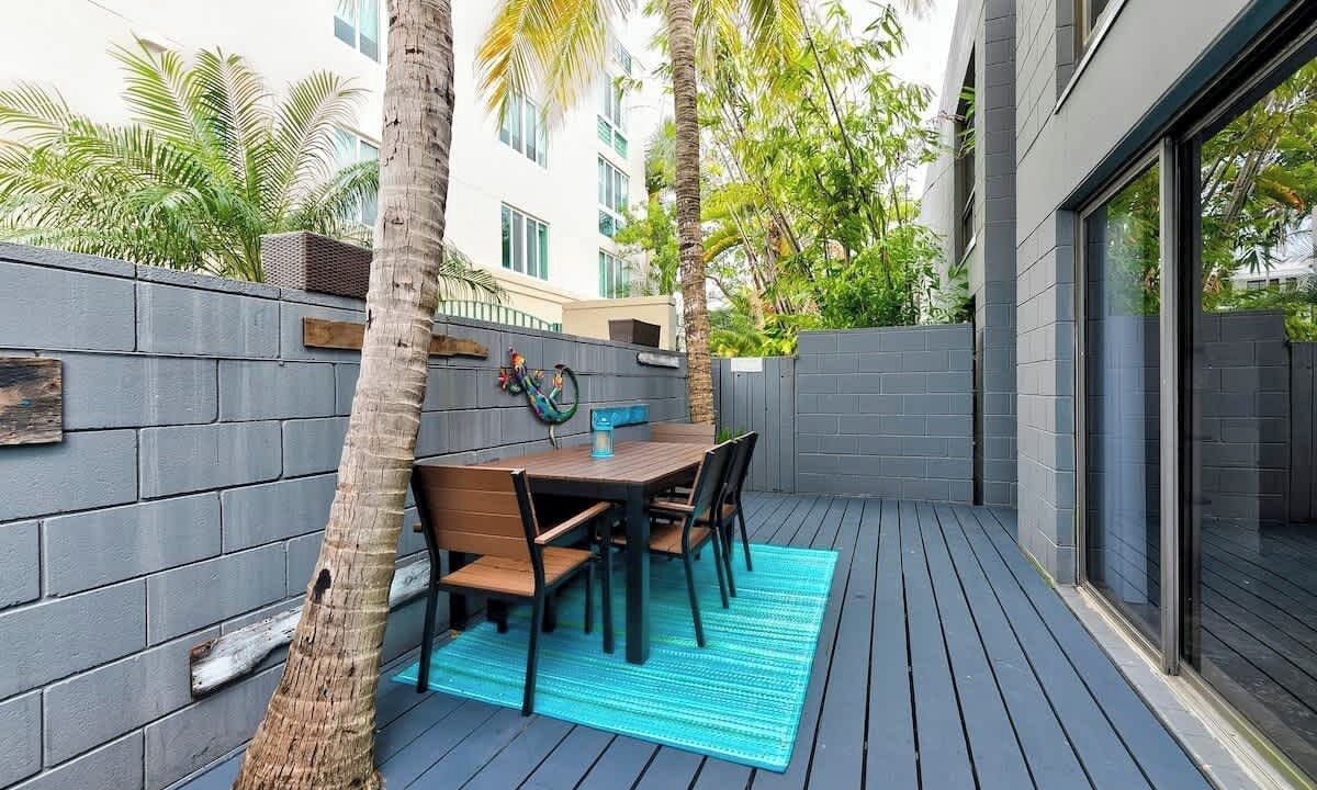 Photo of Outdoor in Hendricks and Venice Isles