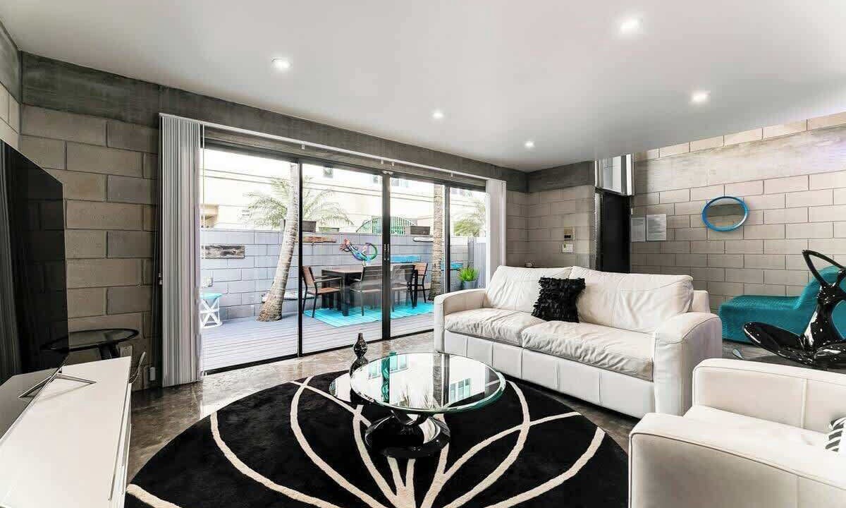 Photo of Livingroom in Hendricks and Venice Isles