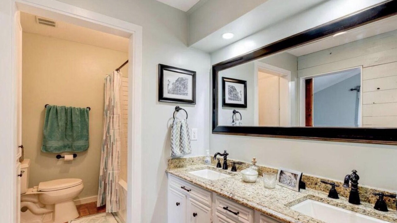 Photo of Bathroom in Hattiesburg