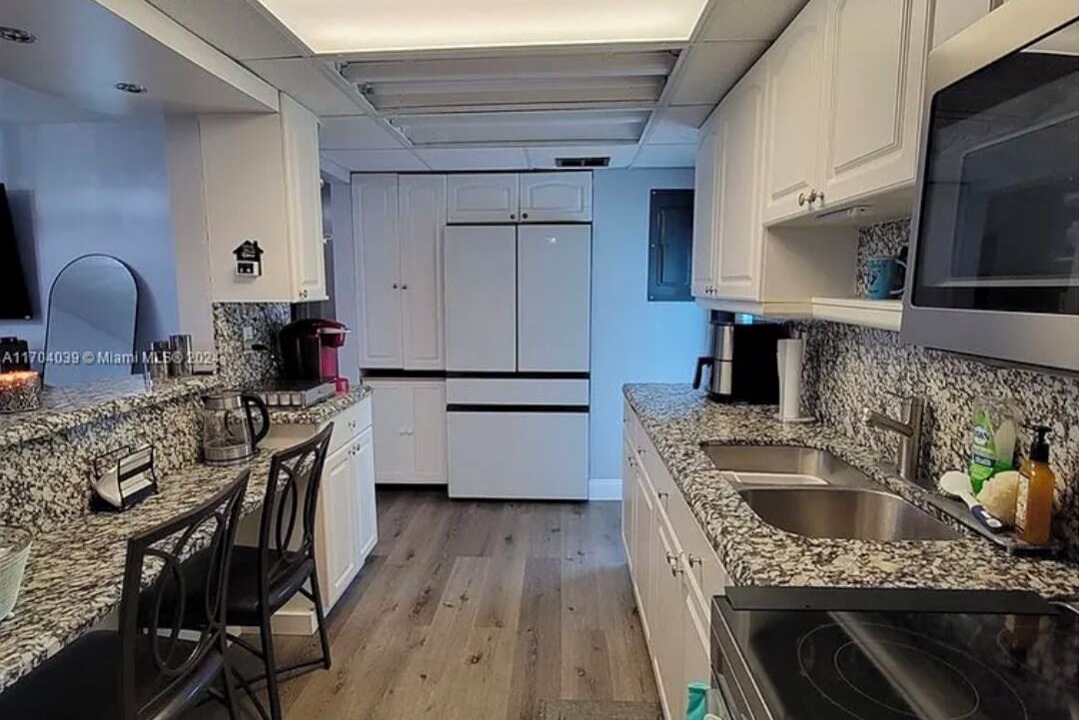 Photo of Kitchen in Survey Creek