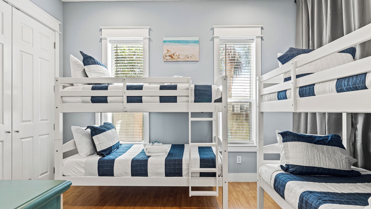 Photo of Bedroom in Bahama Beach