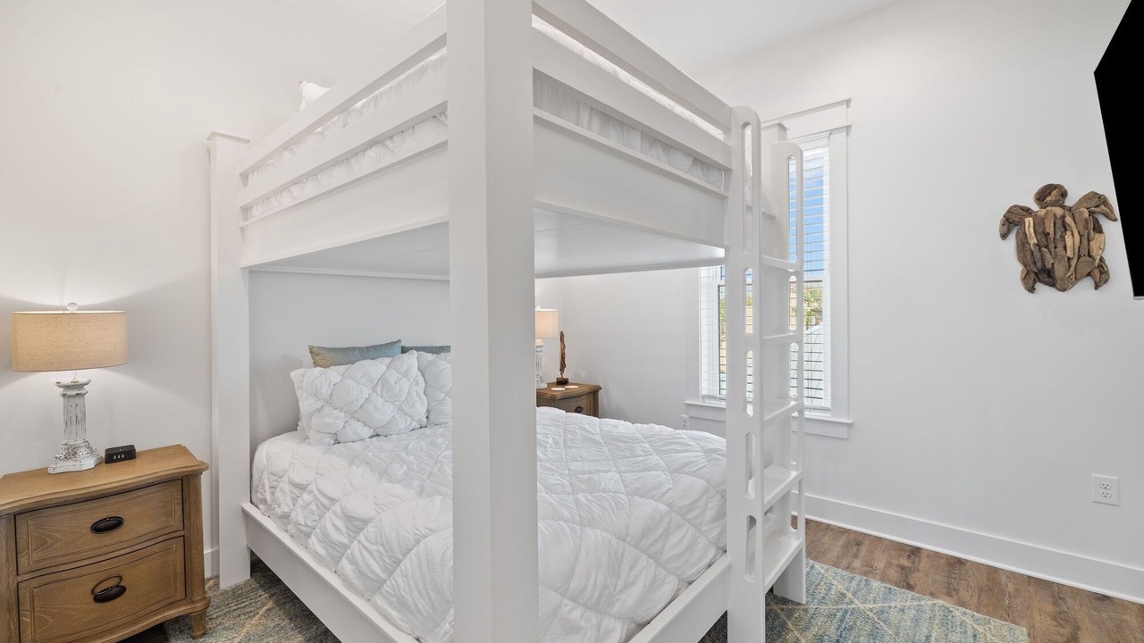 Photo of Bedroom in Laguna Beach