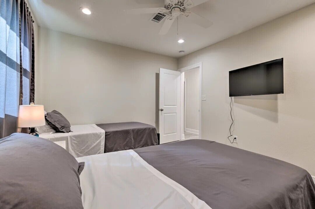 Photo of Bedroom in Mississippi City