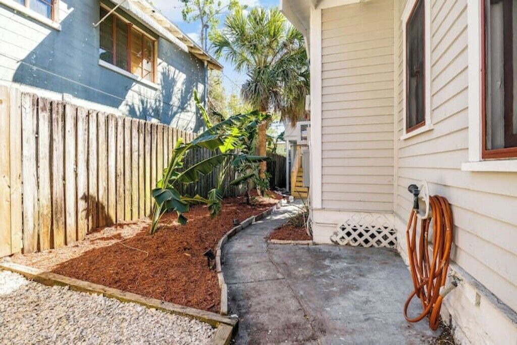 Photo of Outdoor in Historic Uptown