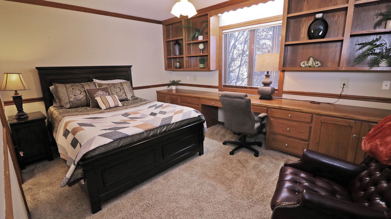 Photo of Bedroom in Fairbanks