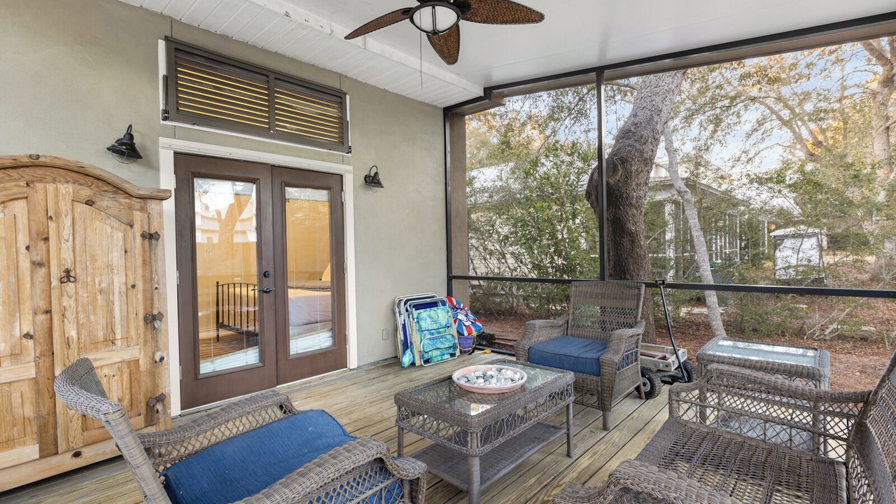 Photo of Patio Balcony in White's Gulfview