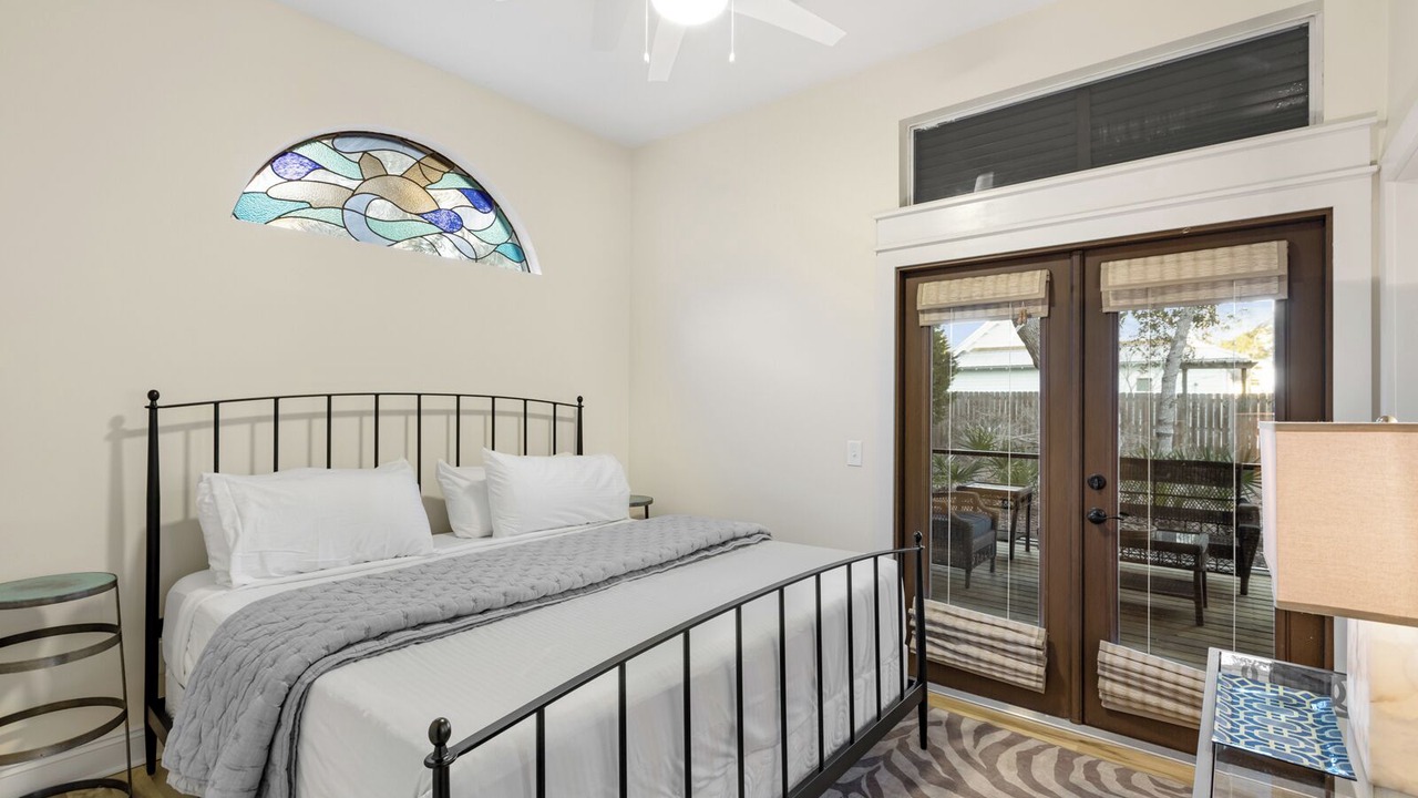 Photo of Bedroom in White's Gulfview