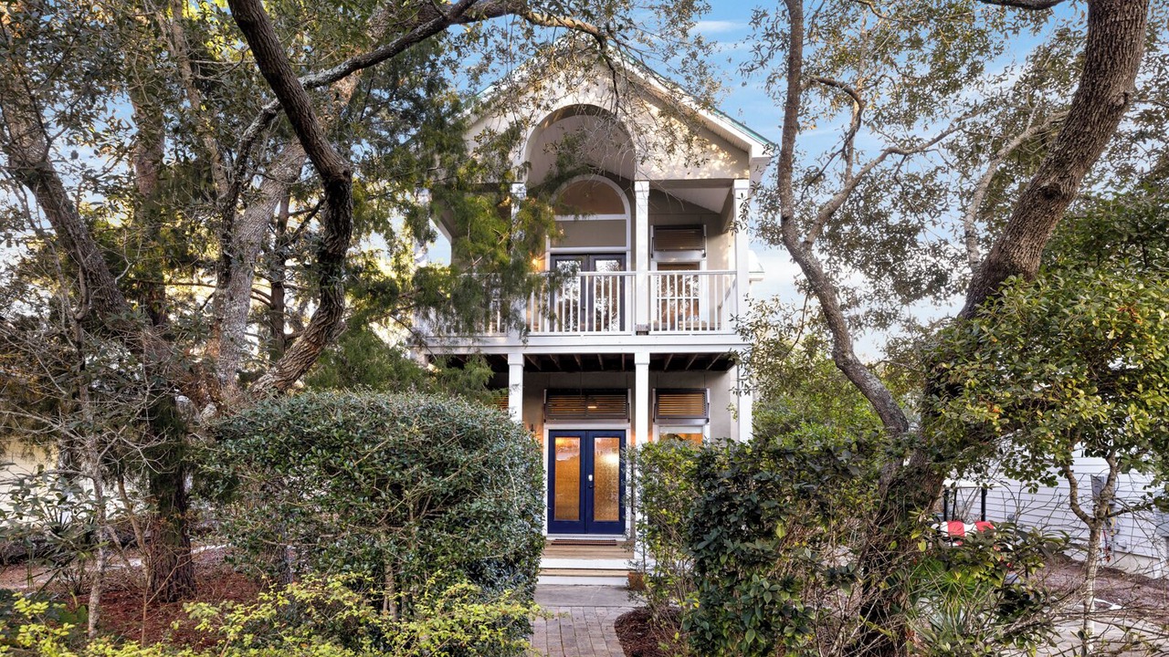 Photo of Outdoor in White's Gulfview