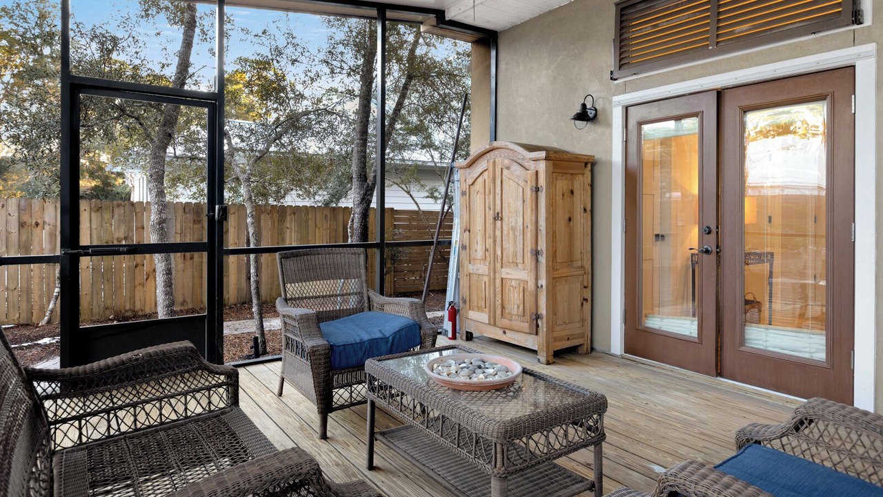 Photo of Patio Balcony in White's Gulfview