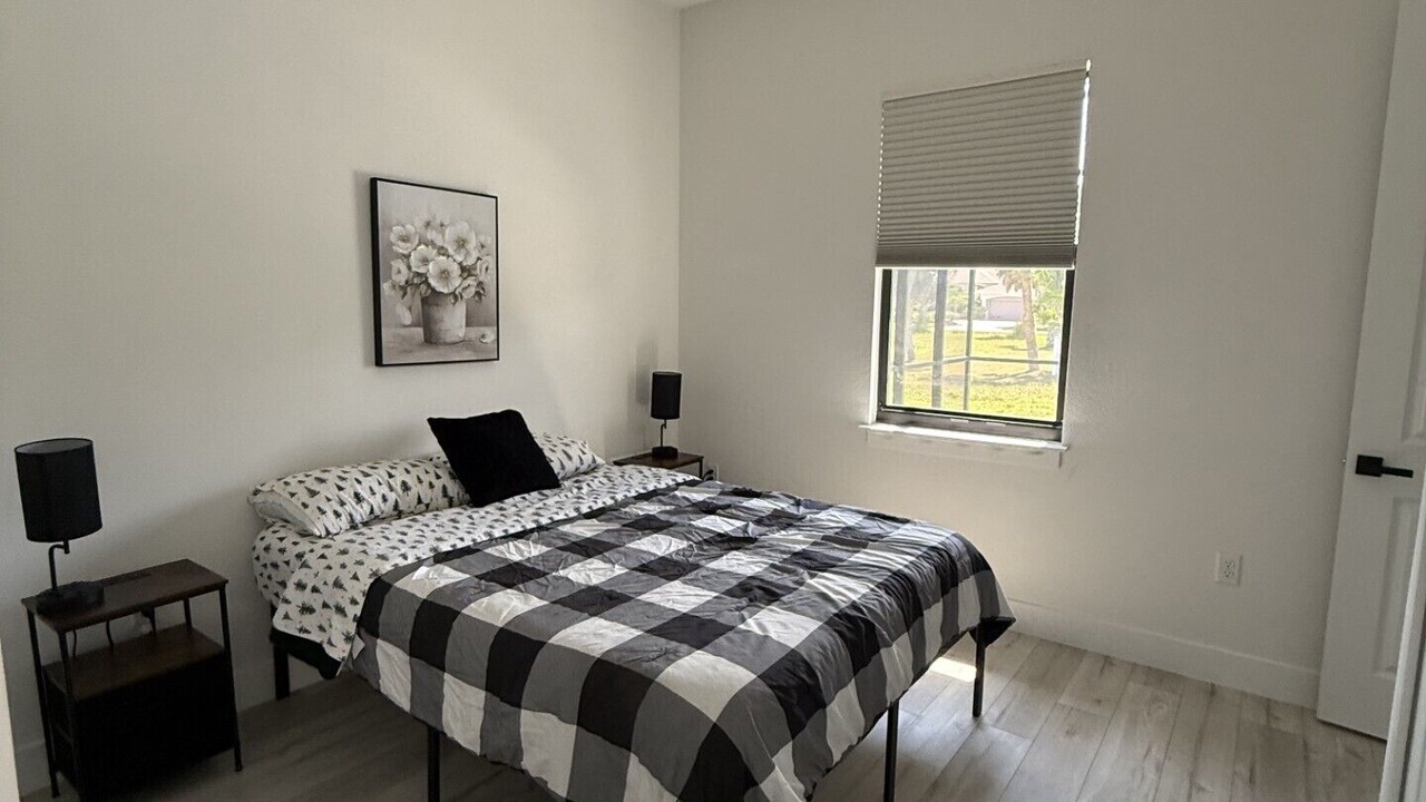 Photo of Bedroom in Pine Valley