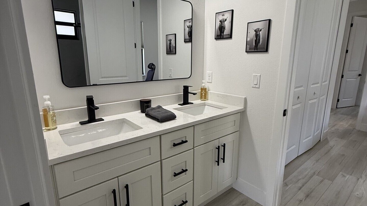 Photo of Bathroom in Pine Valley