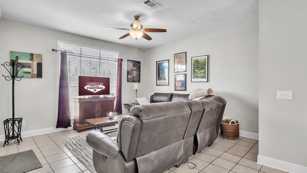 Photo of Livingroom in Starkville