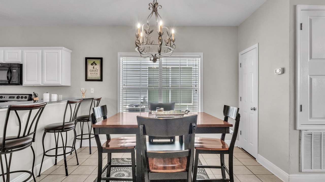 Photo of Livingroom in Starkville