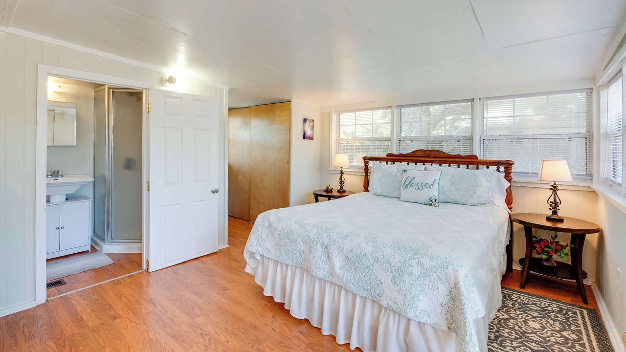 Photo of Bedroom in Magnolia Bluffs
