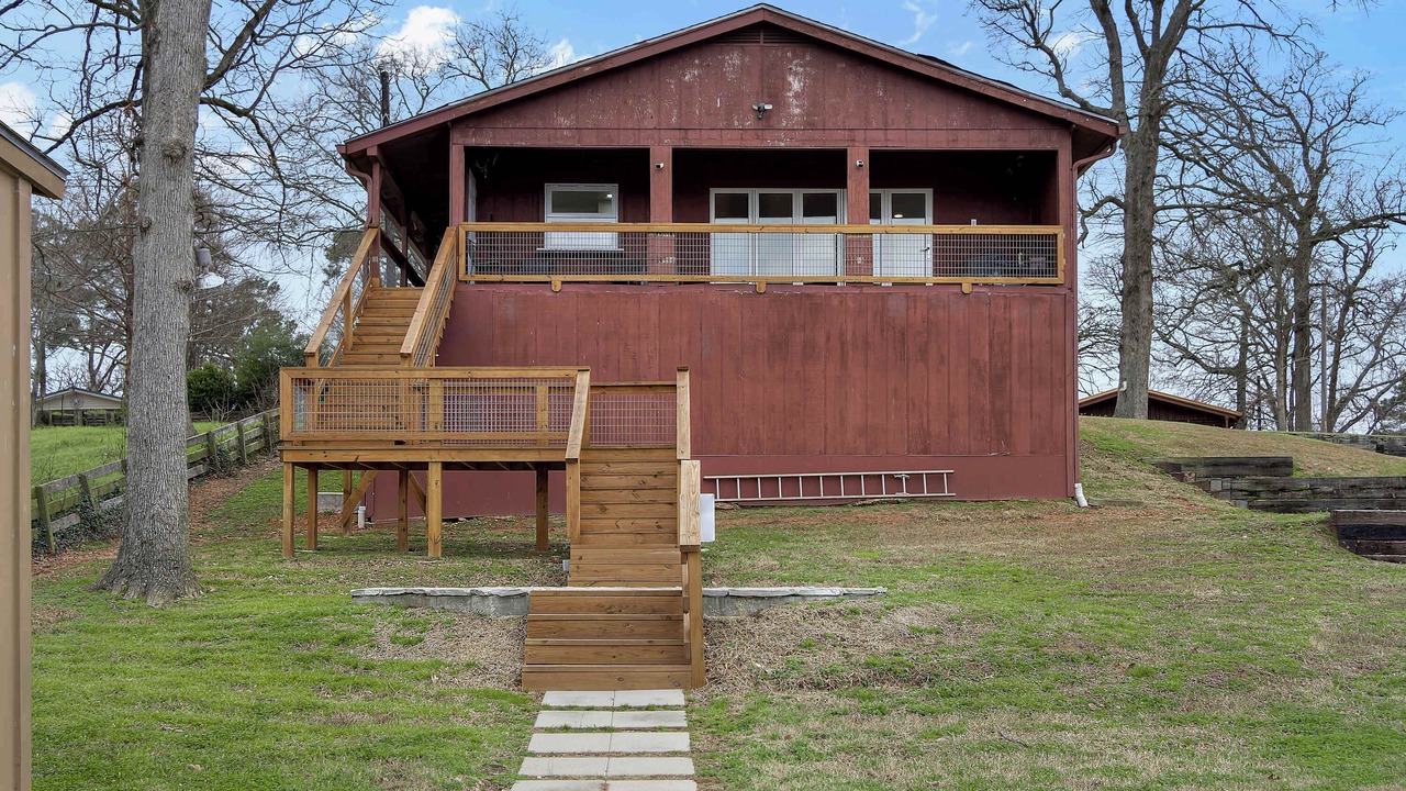 Photo of Outdoor in Henderson County