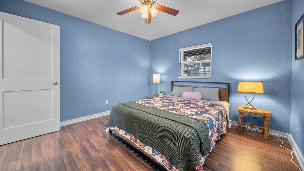 Photo of Bedroom in Henderson County