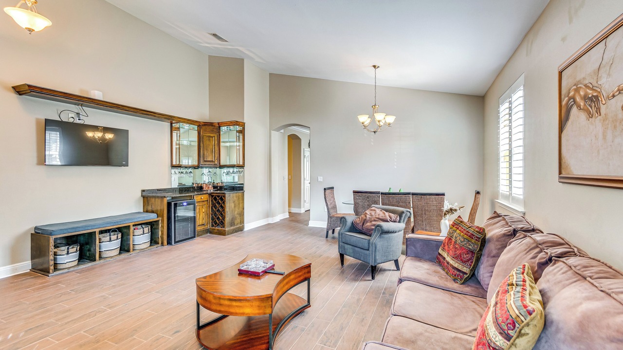 Photo of Livingroom in Mary Esther
