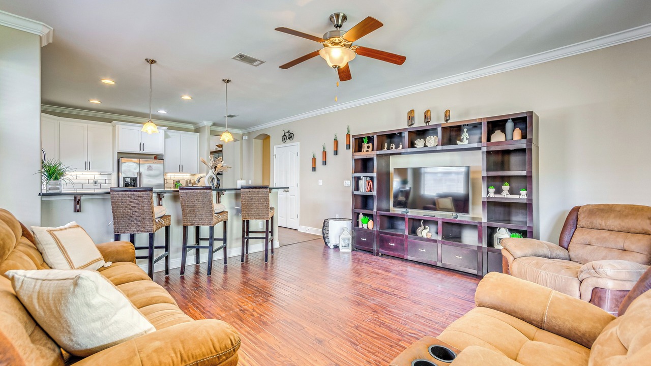Photo of Livingroom in Mary Esther