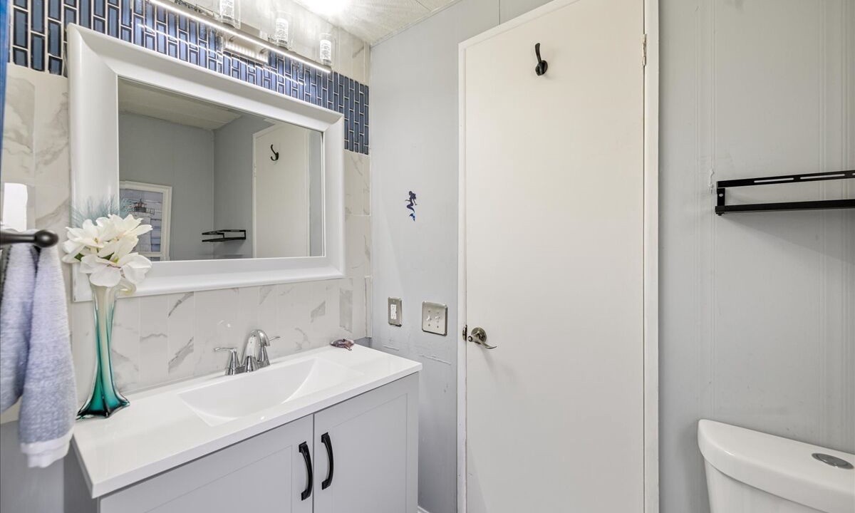 Photo of Bathroom in Diplomat