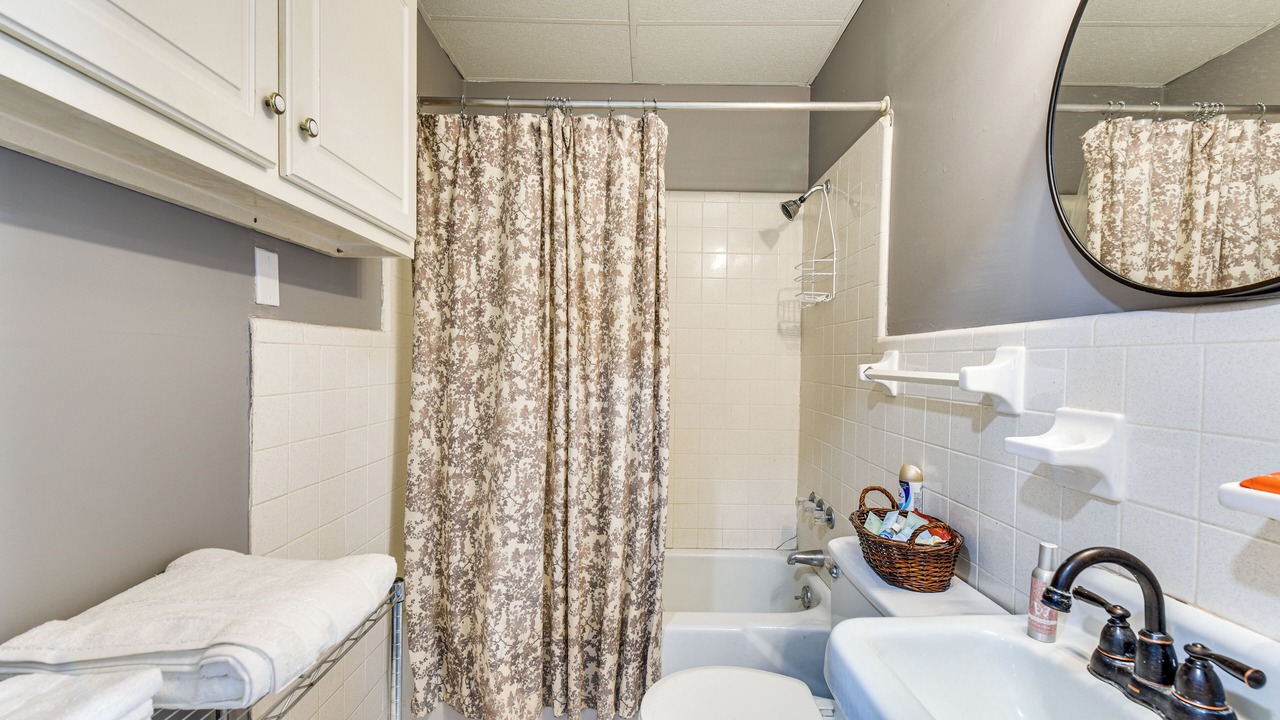 Photo of Bathroom in Wewahitchka