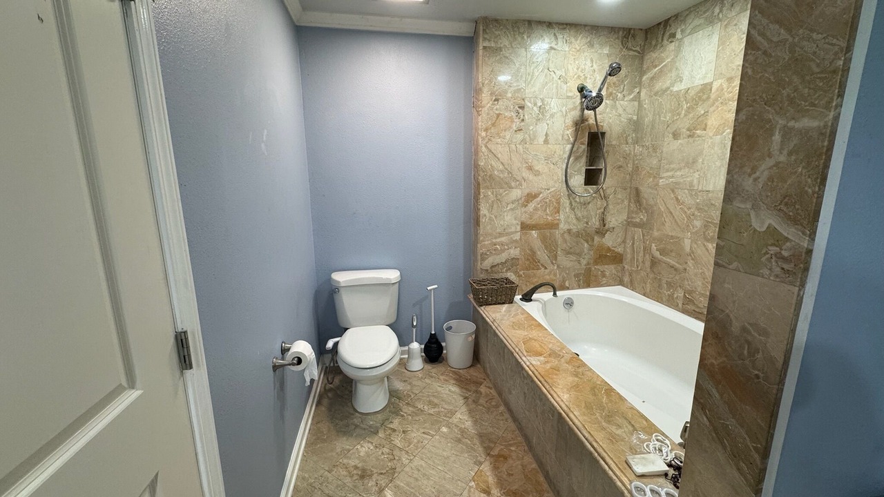 Photo of Bathroom in Arabi