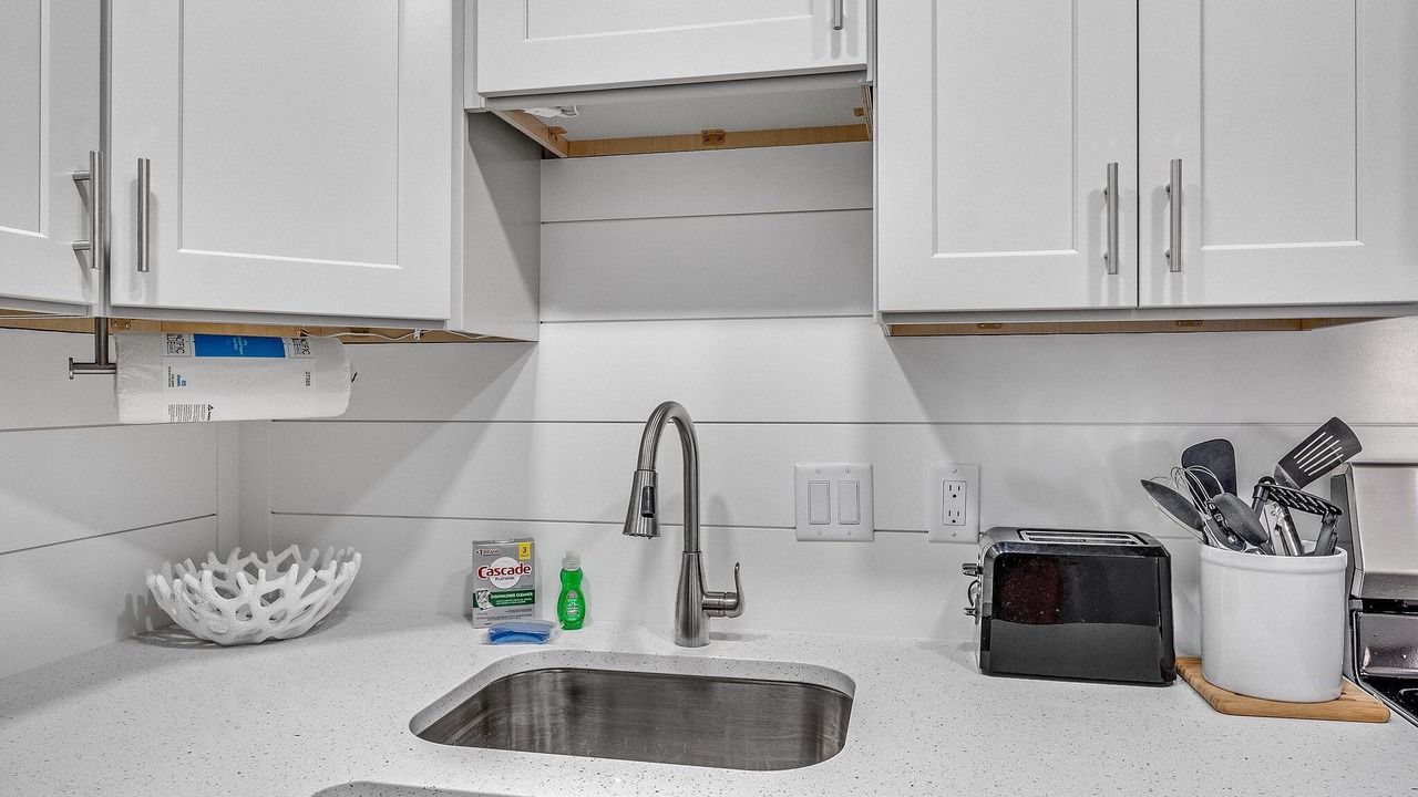 Photo of Kitchen in Summer Breeze