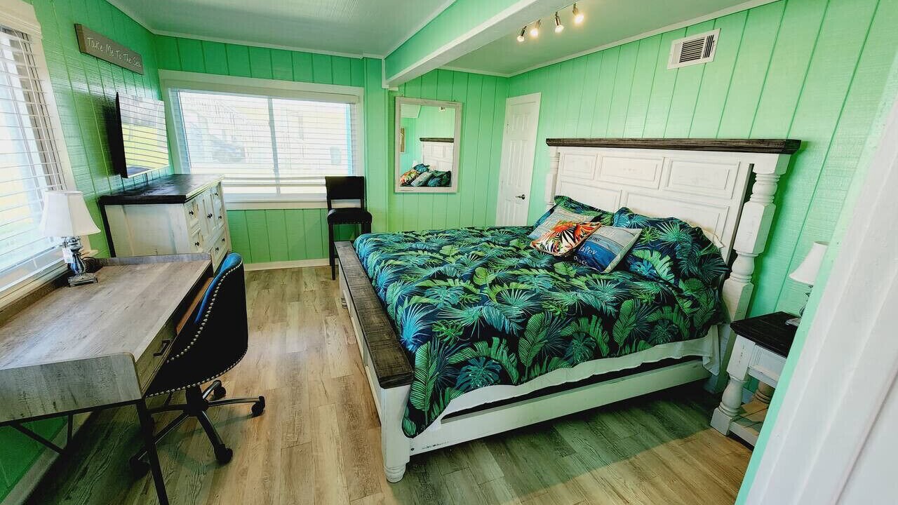 Photo of Bedroom in Acapulco Village