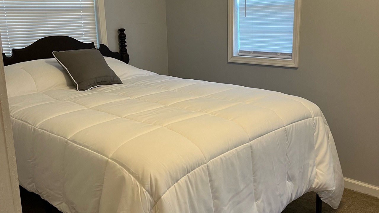 Photo of Bedroom in Northport
