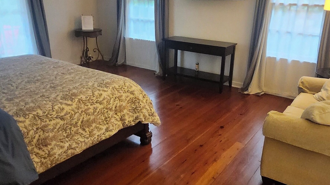 Photo of Bedroom in Fondren